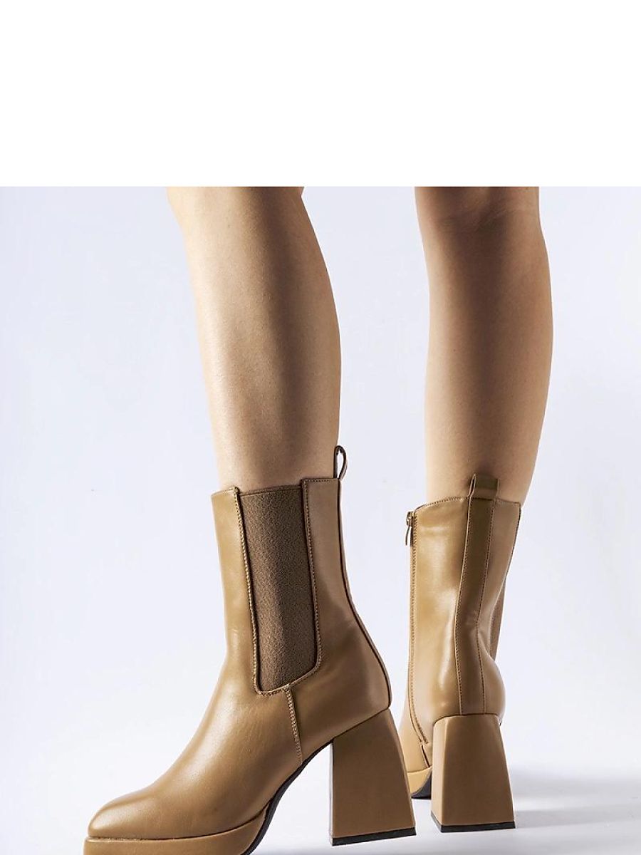Boty na podpatku  model 204732 Solea 