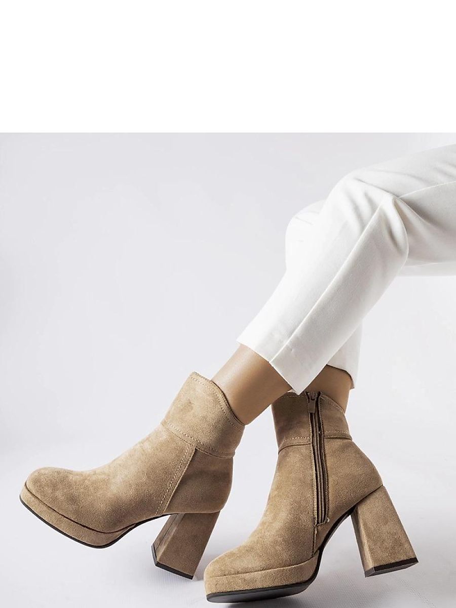 Boty na podpatku  model 205870 Solea 