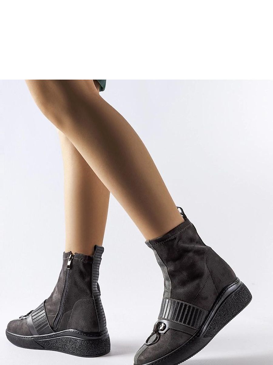 Boty na klínovém podpatku  model 206514 Solea 