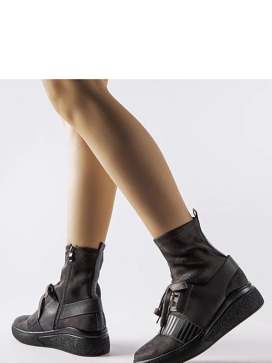 Boty na klínovém podpatku  model 206515 Solea 
