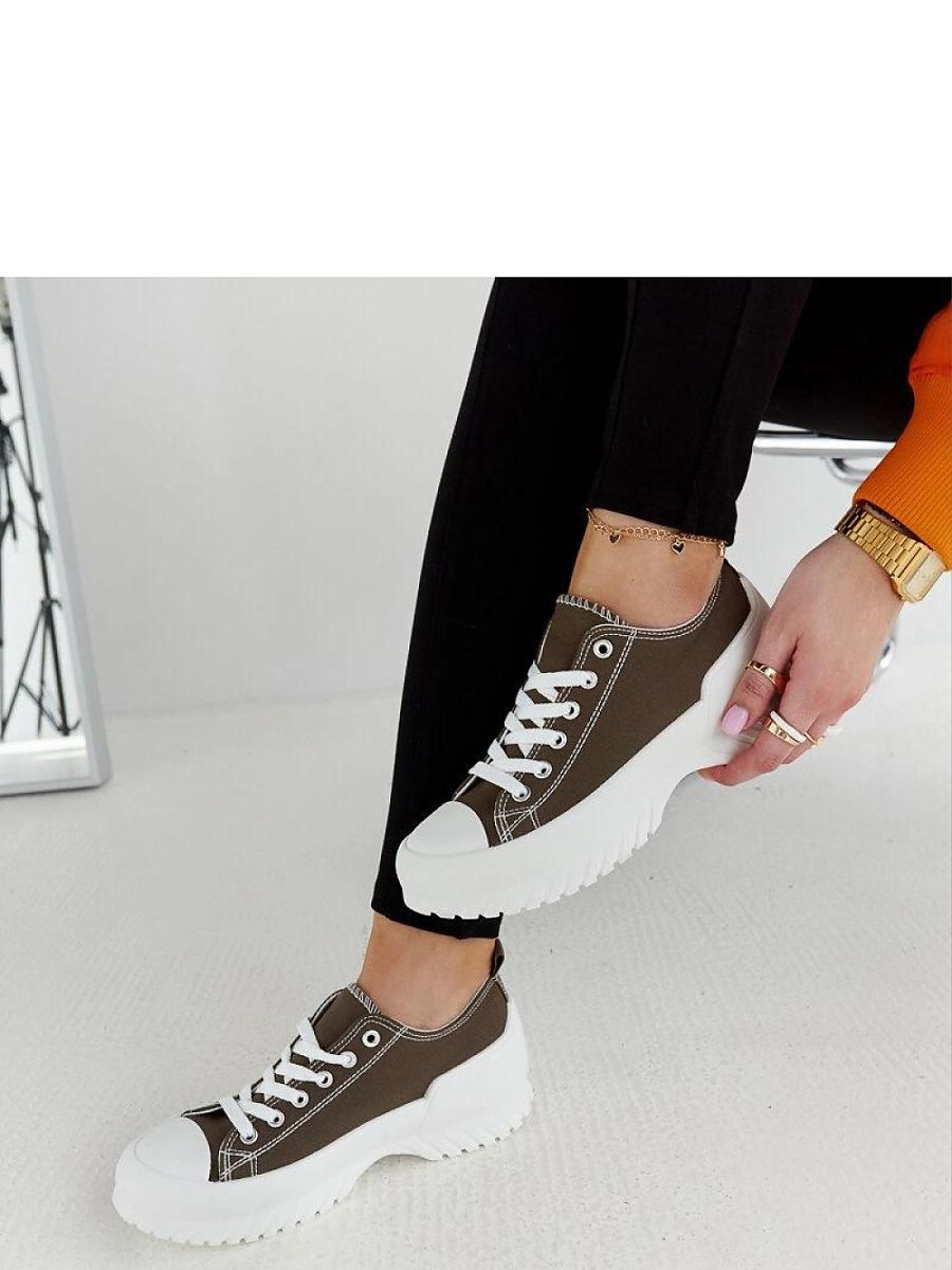 Sneakers model 207546 Solea 