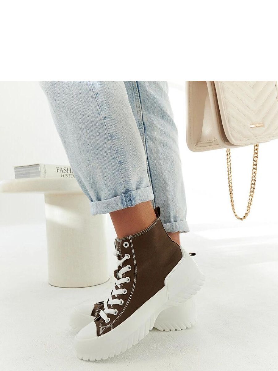 Sneakers model 207548 Solea 