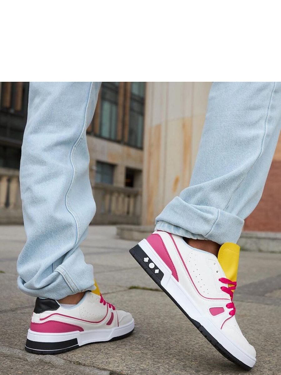 Sneakers model 207670 Solea 