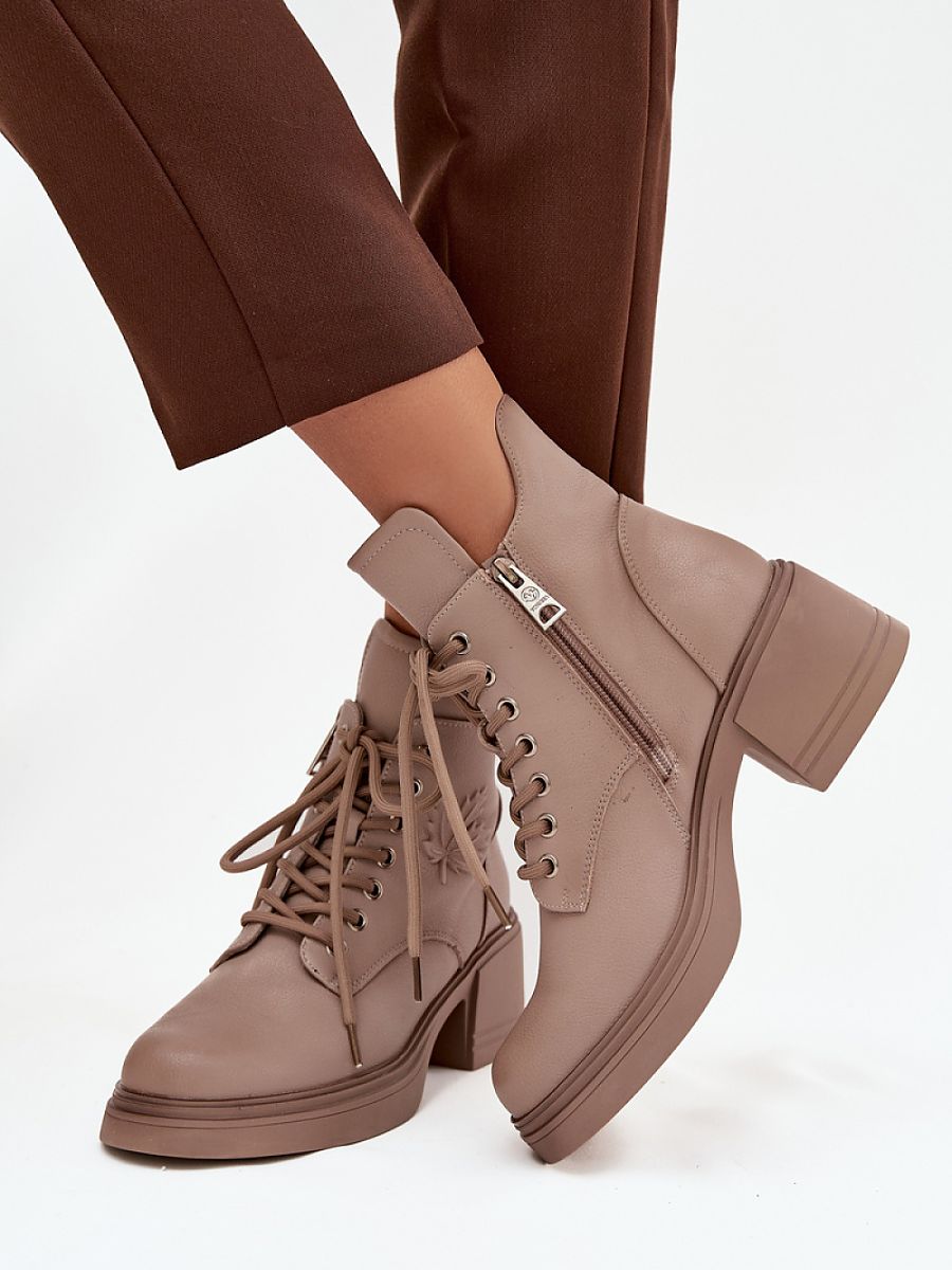 Boots model 219255 Step in style 