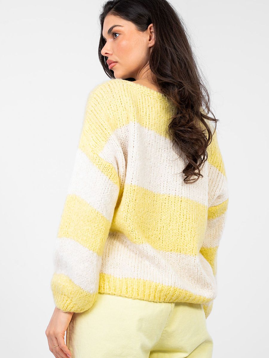 Svetr  model 224389 Italy Moda 