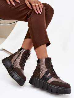 Platform boots model 222521 Step in style 